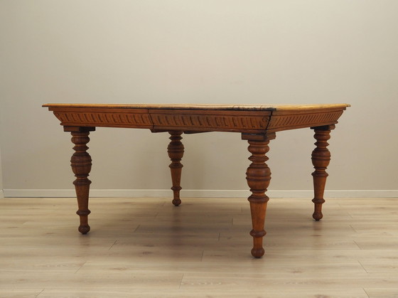 Image 1 of Table éclectique en chêne, design danois, 1950S, Production : Danemark