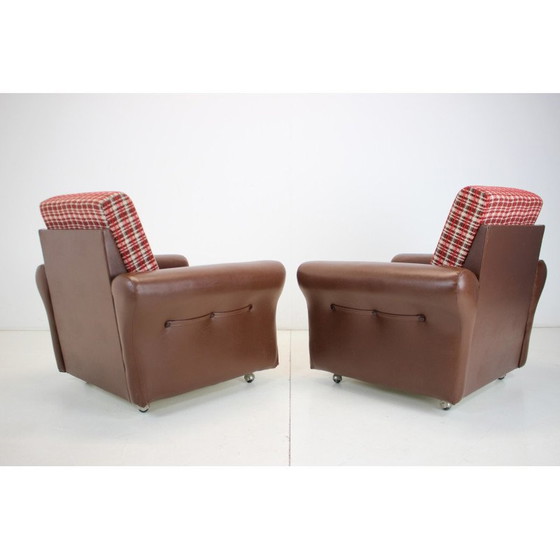 Image 1 of Paire de fauteuils en tissu et similicuir du milieu du siècle, Tchécoslovaquie, années 1960