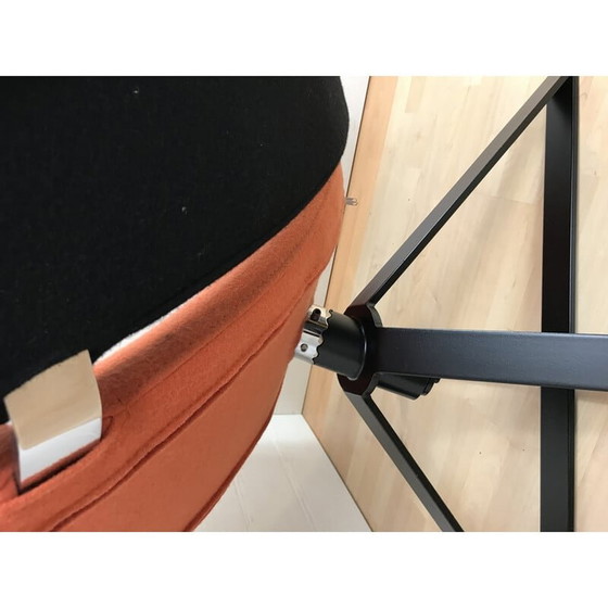 Image 1 of Fauteuil vintage en tissu noir et orange, 1970