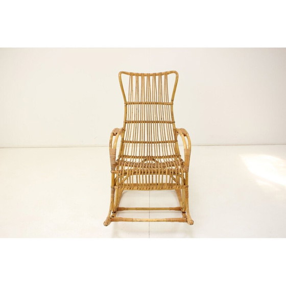 Image 1 of Fauteuil à bascule en rotin du milieu du siècle, Tchécoslovaquie Années 1960