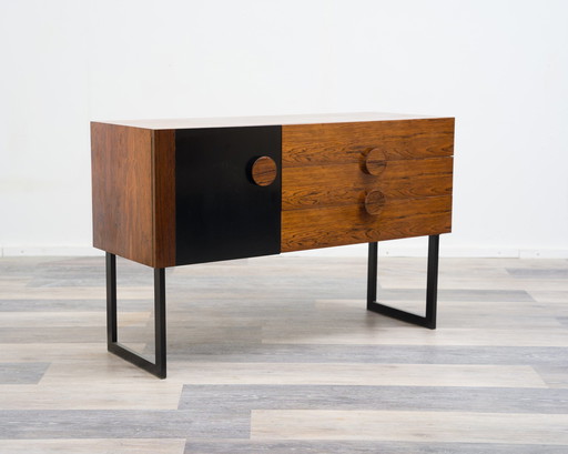 Xs Sideboard des années 70 en palissandre, restauré.