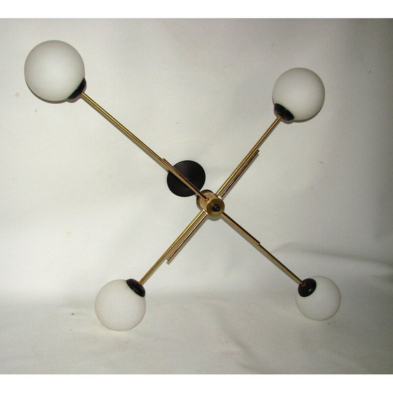 Image 1 of Lustre vintage en laiton et verre, 1960