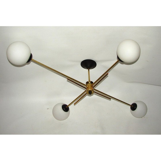 Image 1 of Lustre vintage en laiton et verre, 1960