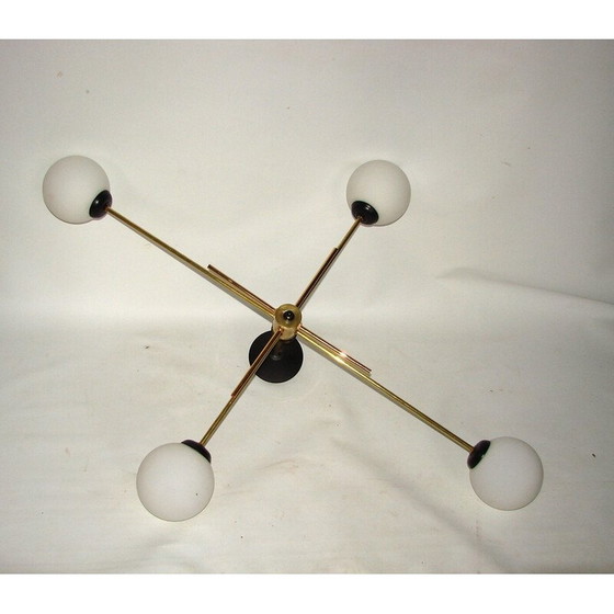 Image 1 of Lustre vintage en laiton et verre, 1960