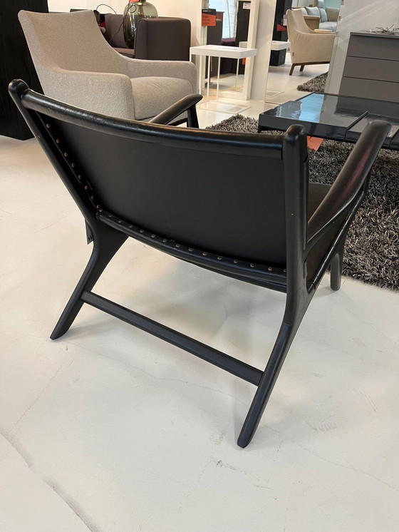 Image 1 of Chaise en cuir avec dossier