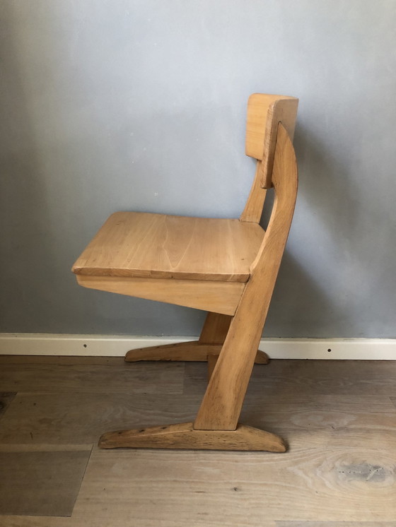 Image 1 of 2x Chaises d'école en bois massif