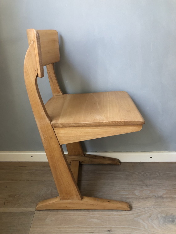 Image 1 of 2x Chaises d'école en bois massif