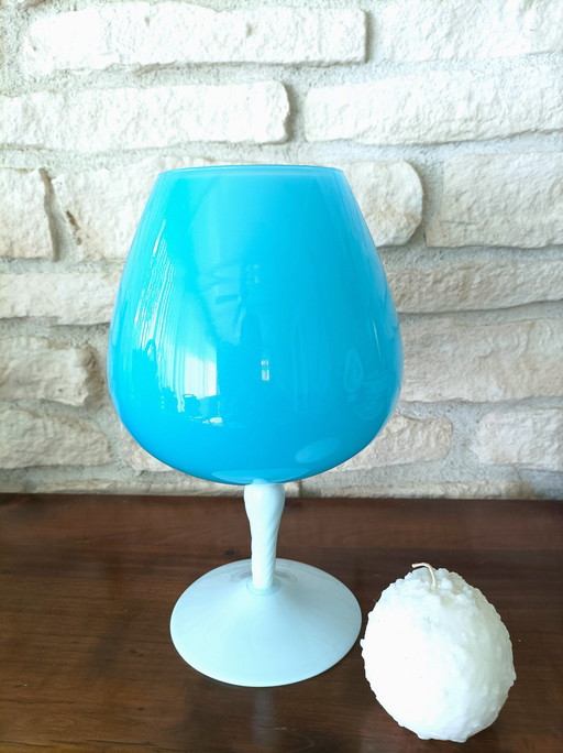 Vase Opaline Bleue