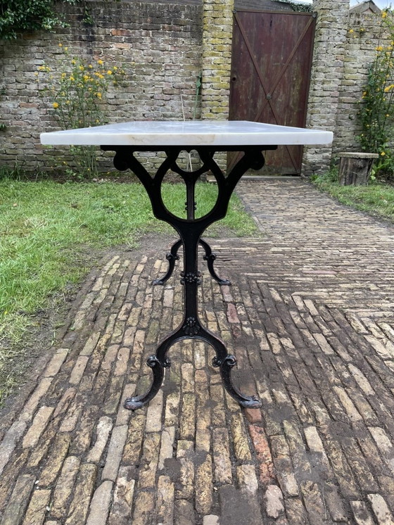 Image 1 of Table de jardin Table de bistrot avec marbre Lafa Aurillac France Période 1900