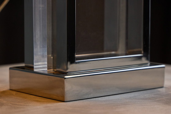 Image 1 of Lampe de table de style régence hollywoodienne avec base en chrome et en plexiglas, France, années 1970