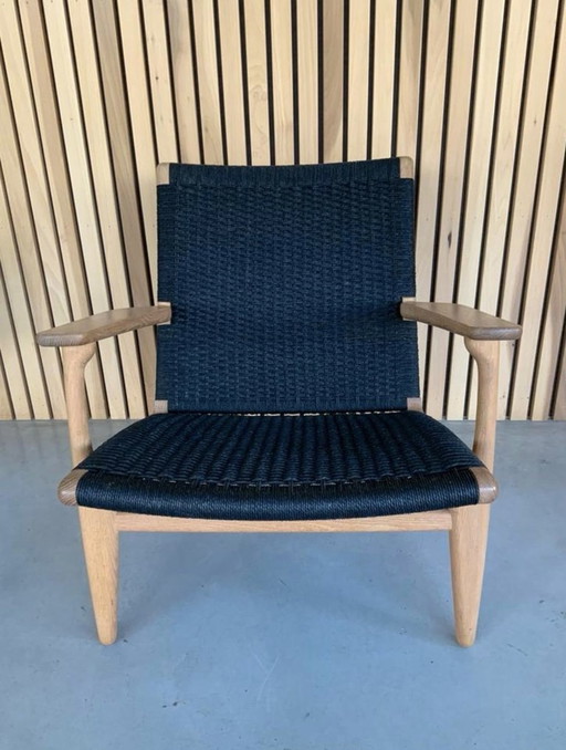 Chaise Ch25 par Carl Hansen & Søn en parfait état