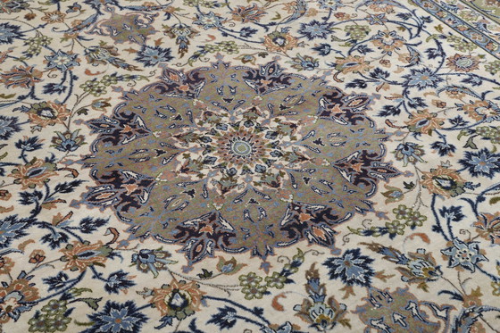 Image 1 of Tapis persan original noué à la main Isfahan Fin 400 X 280 cm