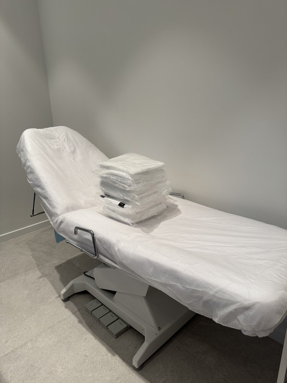 Image 1 of Fauteuil de traitement électrique Lemi.