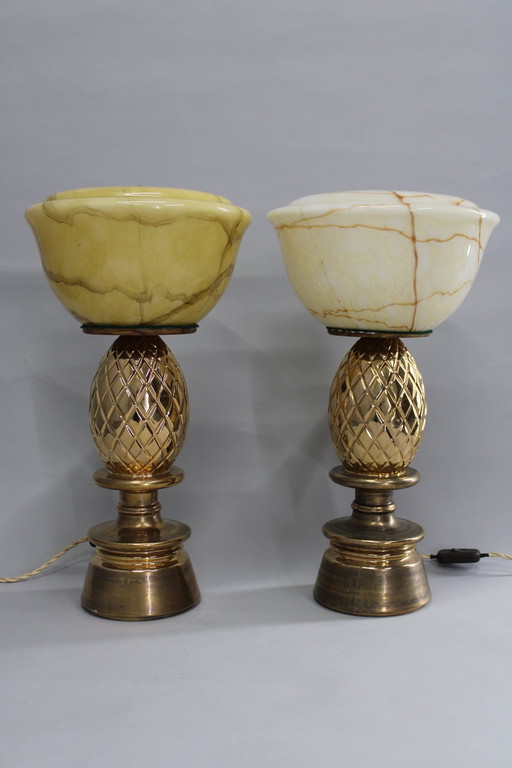 1940S Paire de lampes de table en céramique ananas restaurées avec abat-jour en verre