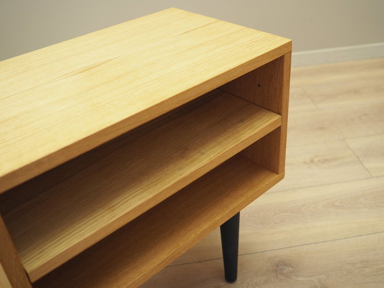 Image 1 of Table de chevet en chêne, design scandinave