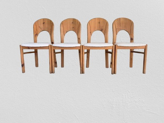 Image 1 of 4 chaises de salle à manger en pin de style Koefoed