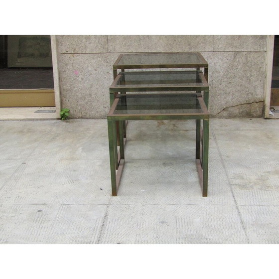 Image 1 of Tables gigognes vintage en laiton et verre fumé