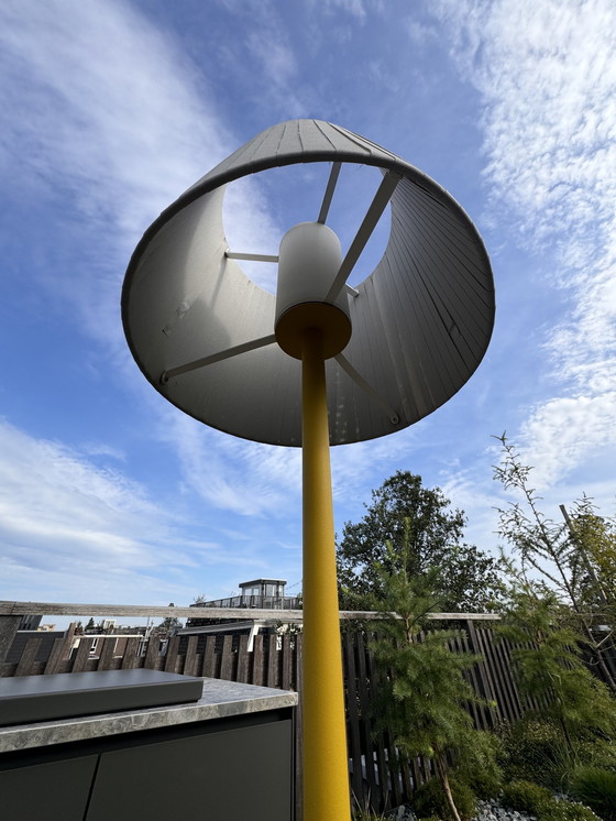 Image 1 of Lampadaire Kettal pour l'extérieur