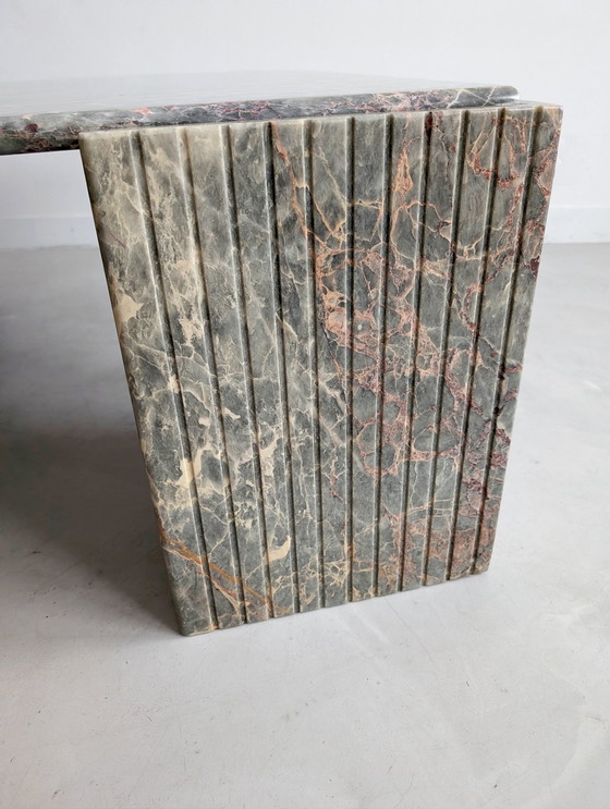 Image 1 of Table basse italienne en marbre en forme d'œil 1970