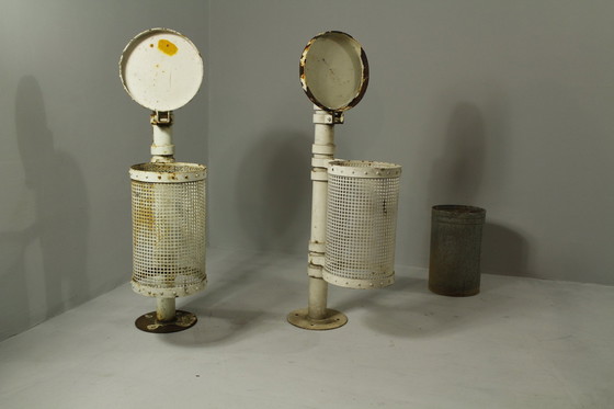 Image 1 of Paire de poubelles publiques en acier, 1970S