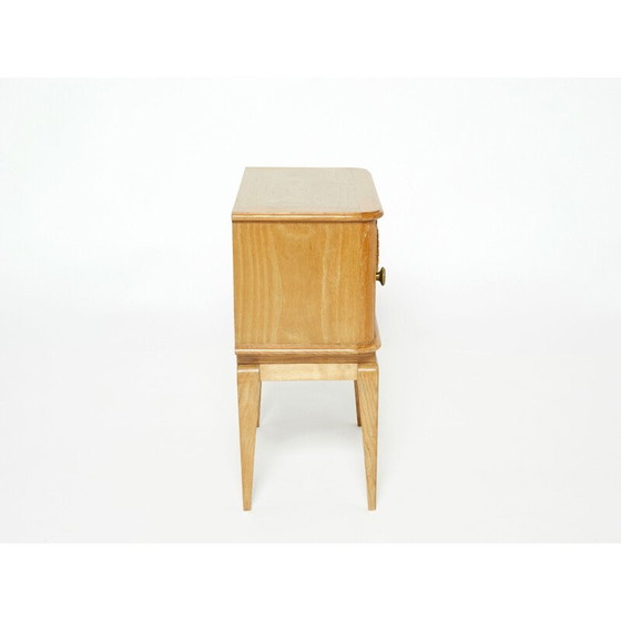 Image 1 of Table de chevet vintage en frêne sculpté 1940s