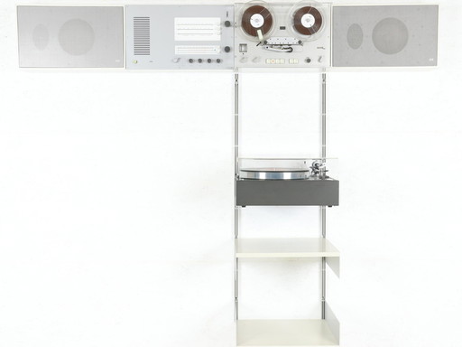 La légendaire chaîne stéréo murale "Wandanlage" de Dieter Rams pour Braun dans les années 1960