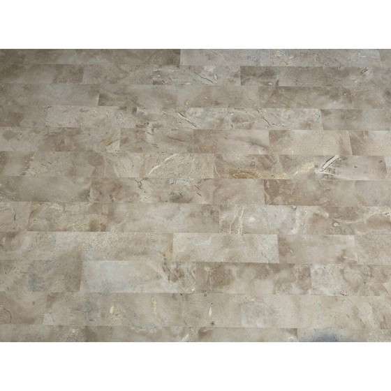 Image 1 of Table basse vintage avec plaques de marbre et filet en laiton, 1970