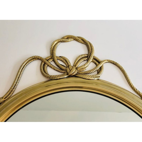 Image 1 of Miroir décoratif ovale en laiton avec noeud torsadé, France 1970