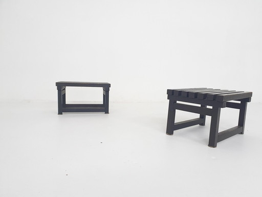 Ensemble de 2 tables d'appoint ou tables de nuit en bois brun foncé, années 1970