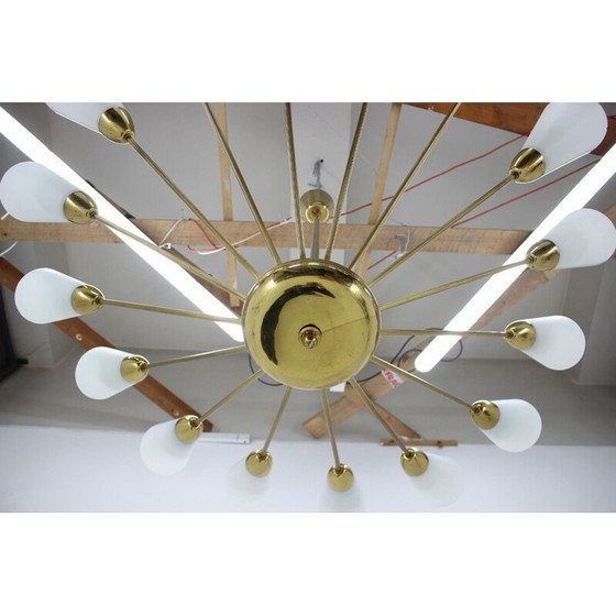 Image 1 of Lustre vintage en verre et laiton 1970