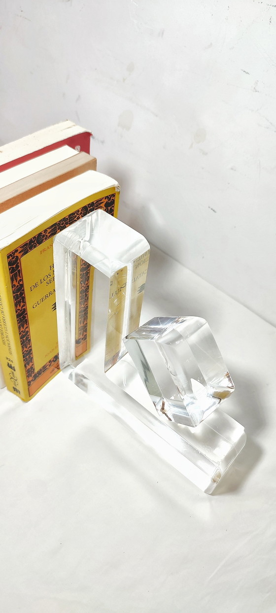 Image 1 of Paire de serre-livres en méthacrylate. Espagne, années 1980.