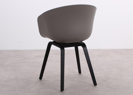 Image 1 of 4X Hay Aac 22 Chair Kahki