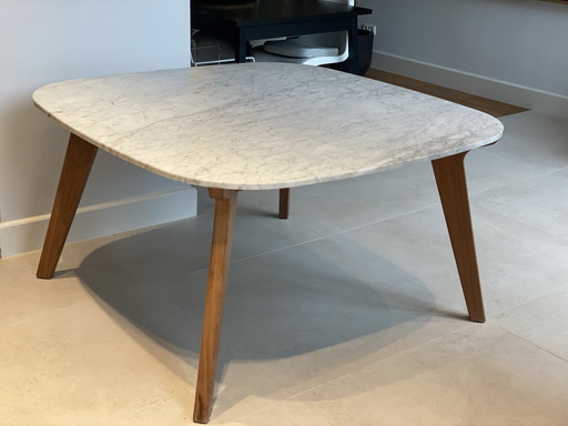 La table Brick par Paola Navone pour Gervasoni.