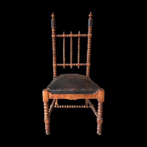 Image 1 of Chaise en cuir et torsion d'orge au fuseau, 1850S