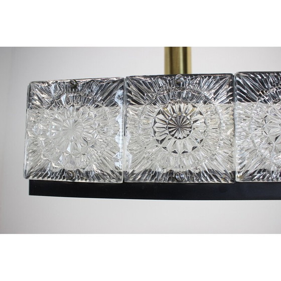 Image 1 of Lustre vintage en verre d'art et laiton par Kamenicky Senov, Tchécoslovaquie 1970