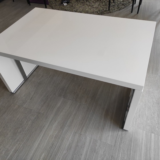 Image 1 of Ligne Roset Cineline table à manger