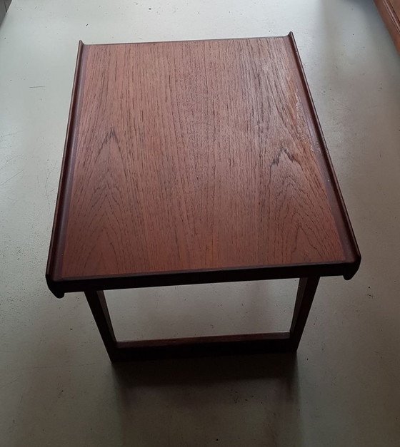 Image 1 of Table d'appoint danoise en teck par Peter Løvig Nielsen
