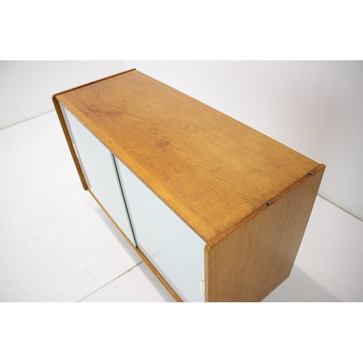 Commode vintage en chêne et plastique par Jiri Jiroutek, Tchécoslovaquie 1960