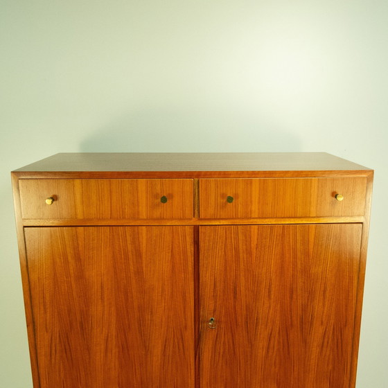 Image 1 of Commode, noyer, années 1960