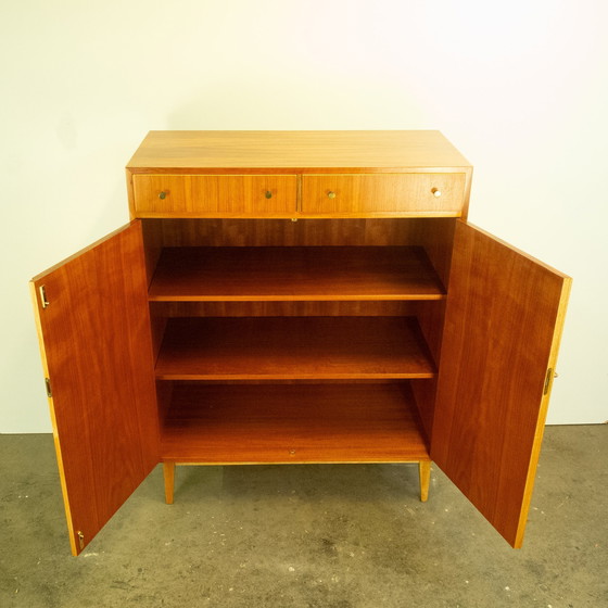 Image 1 of Commode, noyer, années 1960