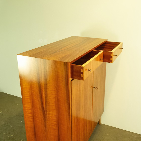 Image 1 of Commode, noyer, années 1960