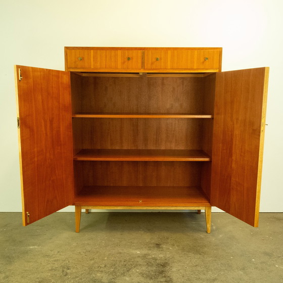 Image 1 of Commode, noyer, années 1960