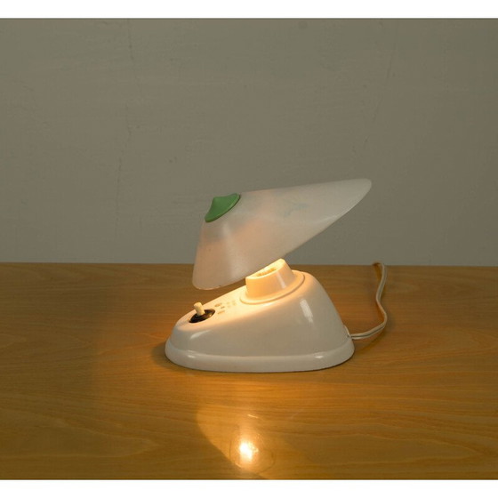 Image 1 of Lampe de table vintage en bakélite blanche, 1960