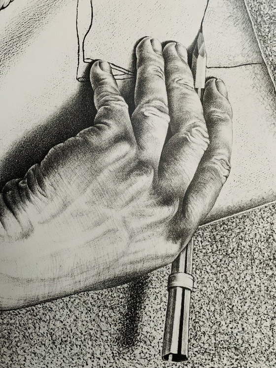 Image 1 of M.C. Escher : "Les mains, 1948". Signé dans la plaque.