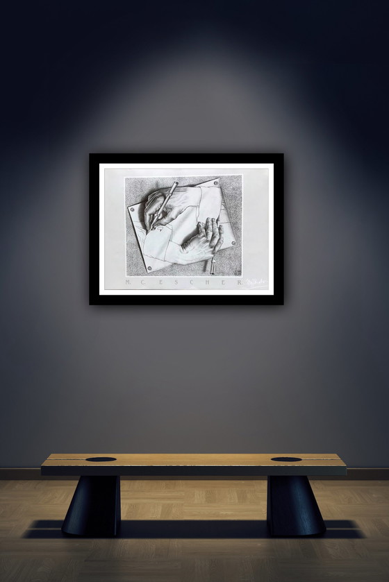 Image 1 of M.C. Escher : "Les mains, 1948". Signé dans la plaque.