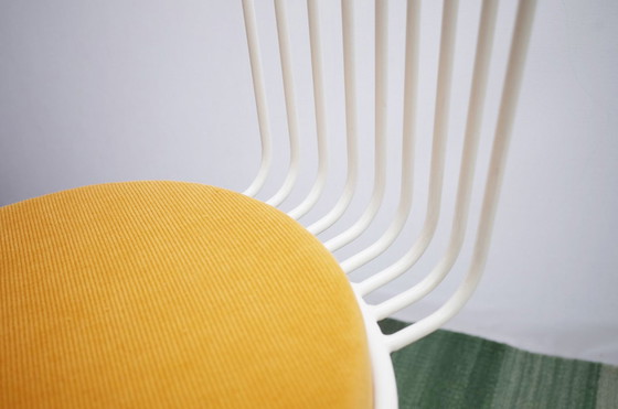 Image 1 of 2 X Chaise de Jardin Vintage En Métal Avec Coussin Jaune