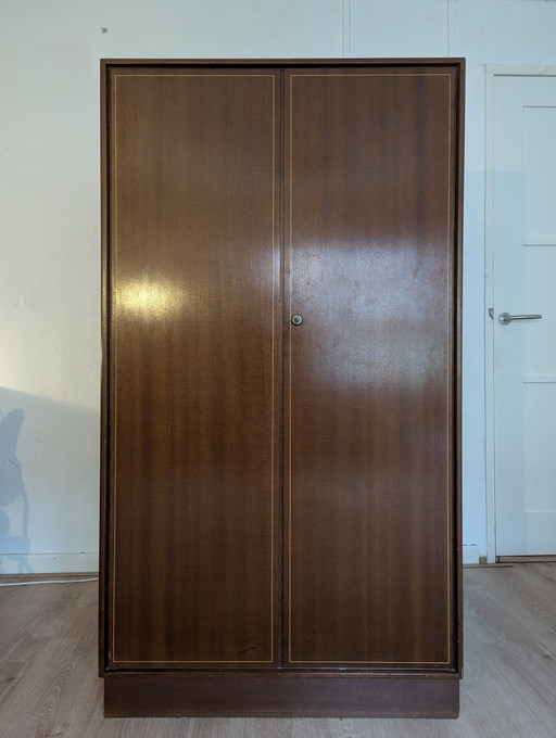 Armoire unique faite à la main Mid Century