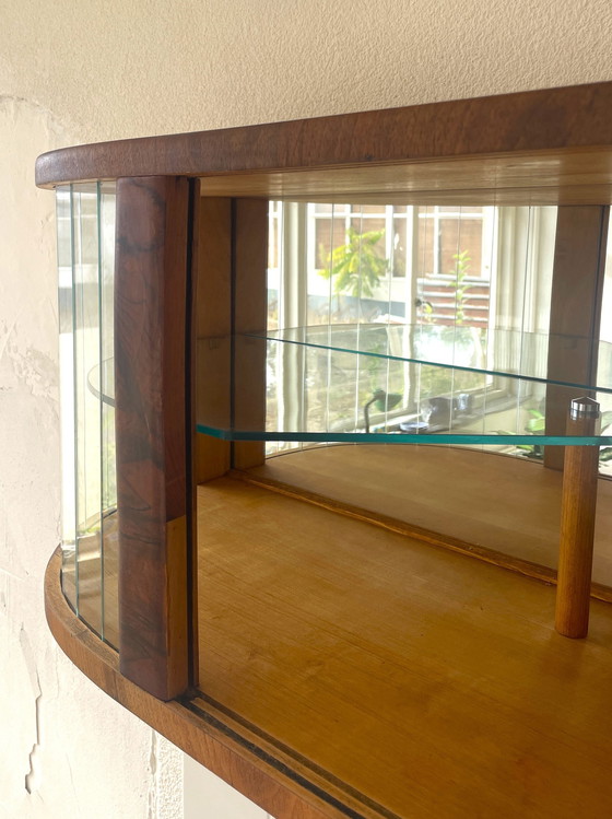 Image 1 of Vitrine suspendue avec 20 lamelles de verre poli