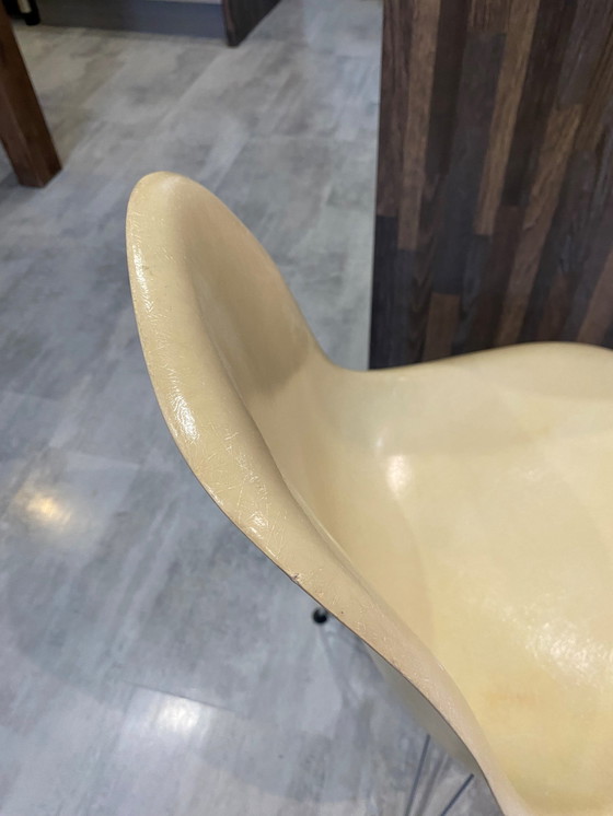 Image 1 of Chaise DSR Blanc Cassé Parchment Eames Herman Miller Vintage