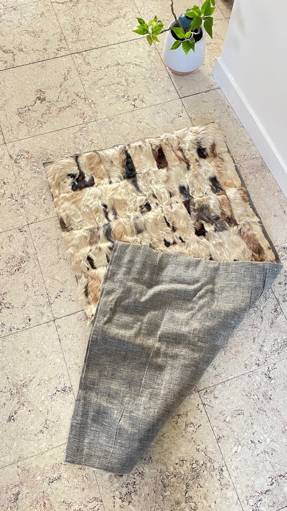 Image 1 of Tapis En Peau Annees 70 Beige-Marron - 56 X 107Cm